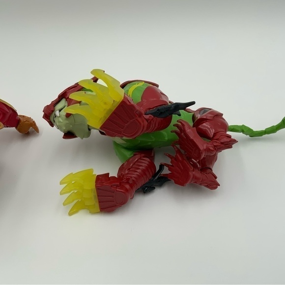 Bakugan Dragonoid Infinity Transforming Figure(No Wings)  & He-Man Battle Cat - Picture 5 of 8